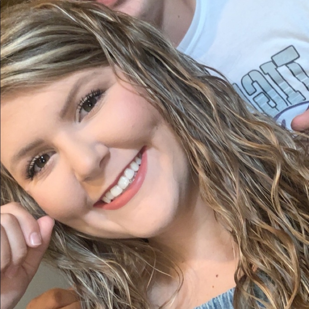 Meet your Posher, Mackenzie